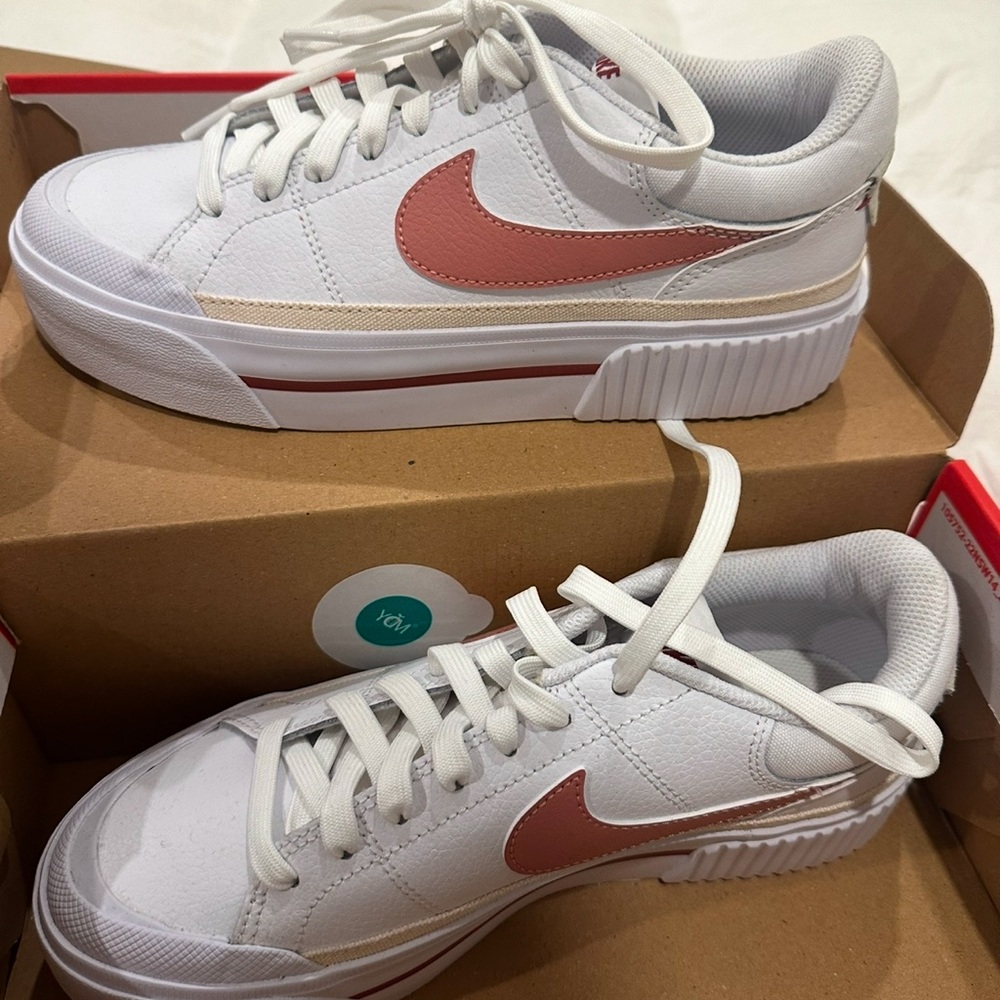 Women Platfrom Nike